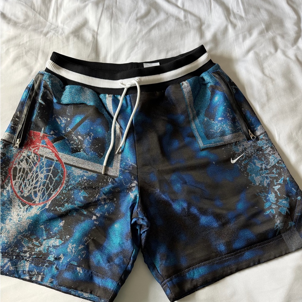 Nike Men’s Blue & Black Basketball Graphic Athletic Shorts